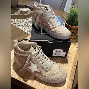 ShuShop Sneaker